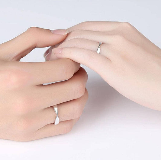 Endlessly Entwined – Möbius Silver Couple Rings (ENGRAVABLE)