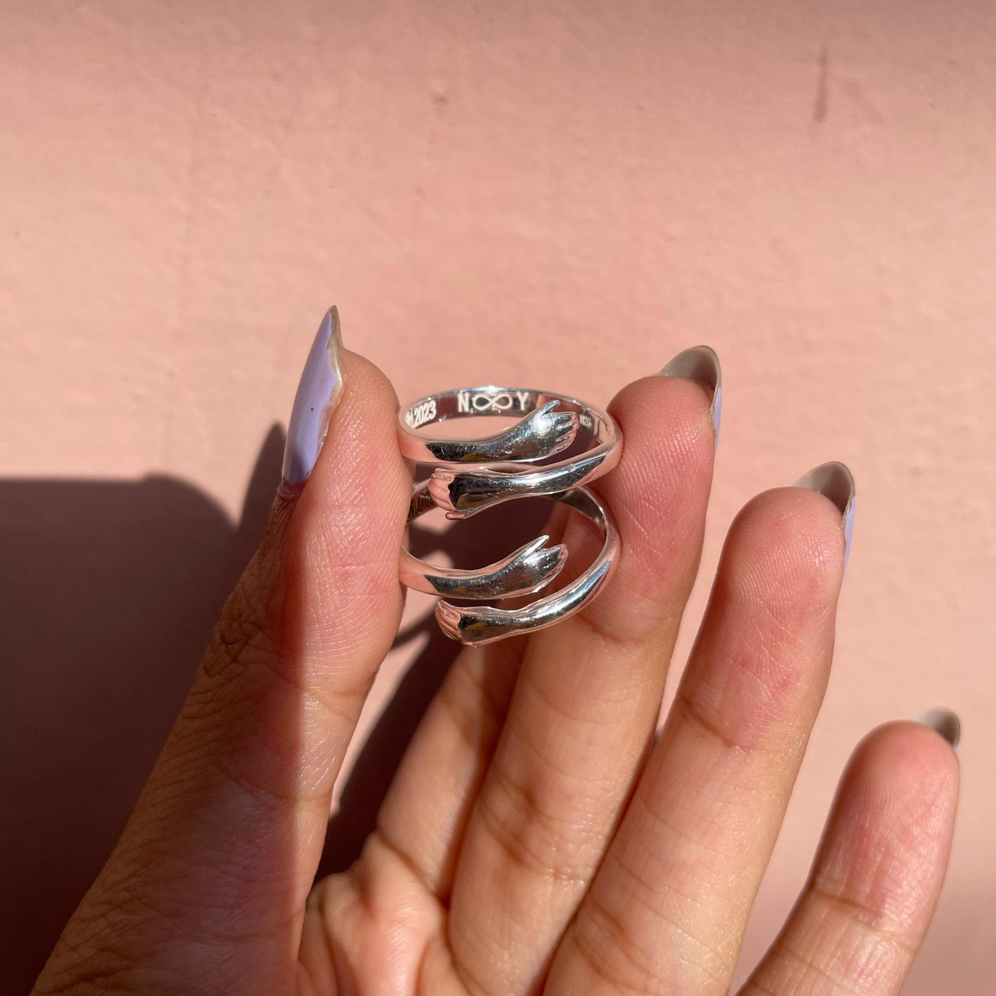 Hugging Hands Couple Ring set (ENGRAVABLE)