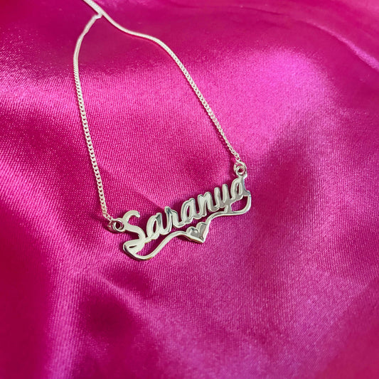 Heartline Bold – Custom Name Necklace