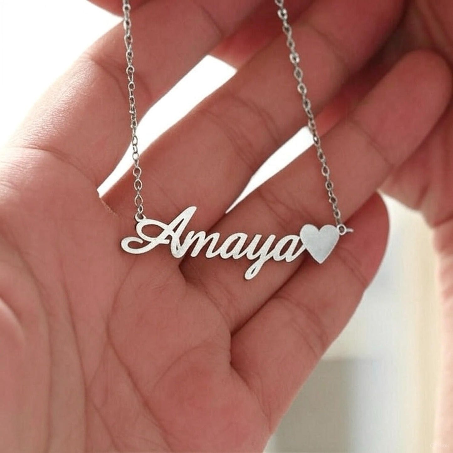 Name necklace with a HEART