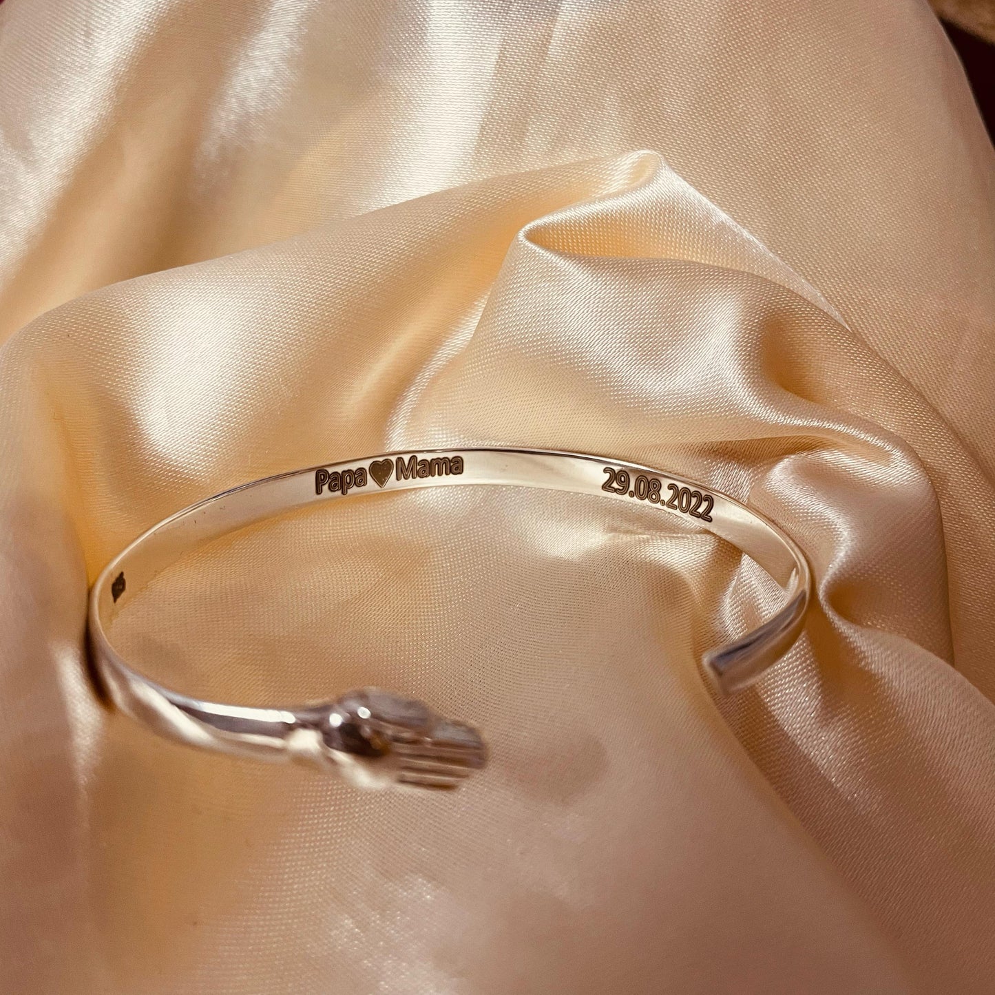 A Warm Side Hug – Silver Engravable Bracelet