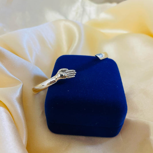 A Warm Side Hug – Silver Engravable Bracelet