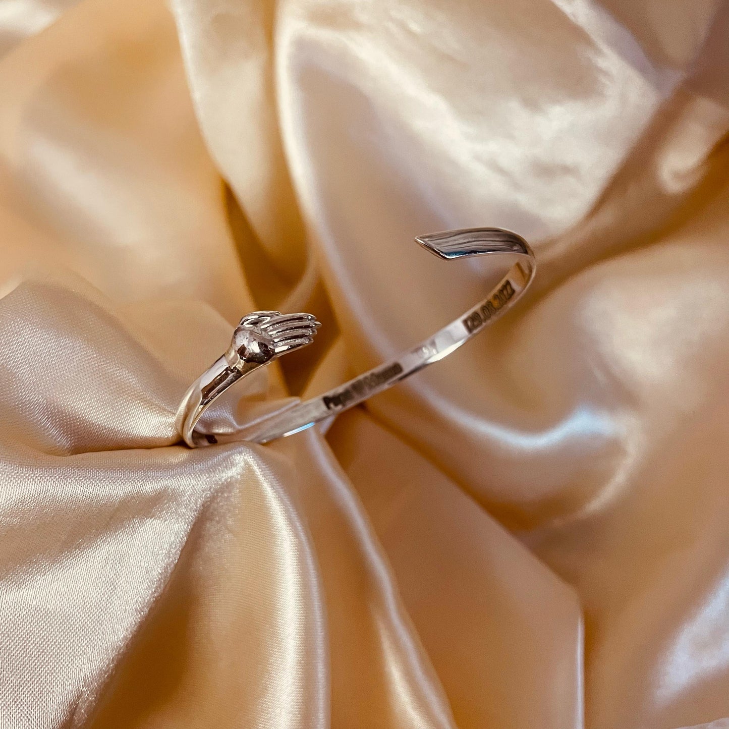 A Warm Side Hug – Silver Engravable Bracelet