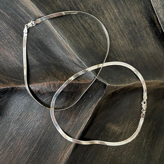Luna Curve – Flat Sterling Silver Anklet